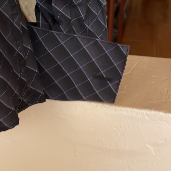 Banana Republic Men’s Dress Shirt size 15-121/2 Medium Pre Owned - Picture 3 of 10